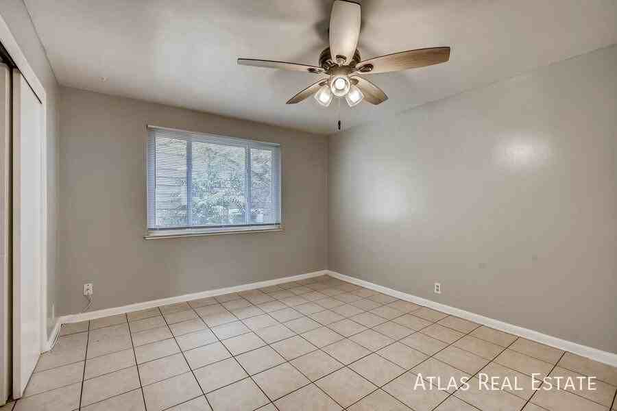 1383 Lansing St - Photo 3 of 29