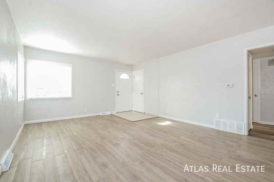 918 Osceola St - Photo 5 of 20