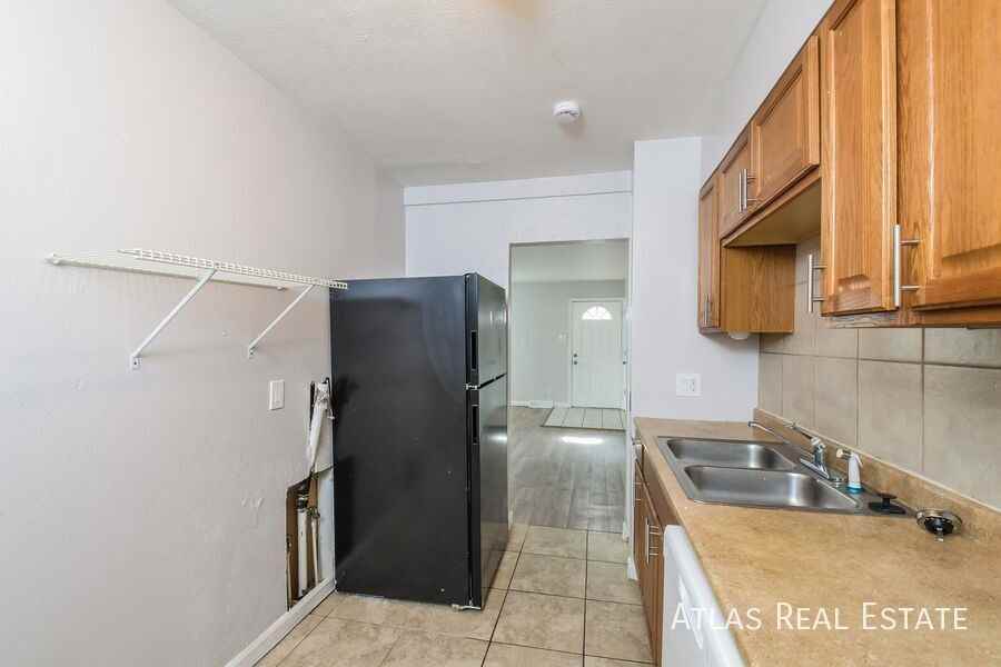 918 Osceola St - Photo 7 of 20