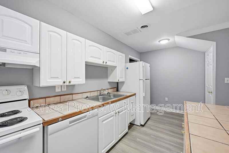 322 N Key St #136 - Photo 2 of 13