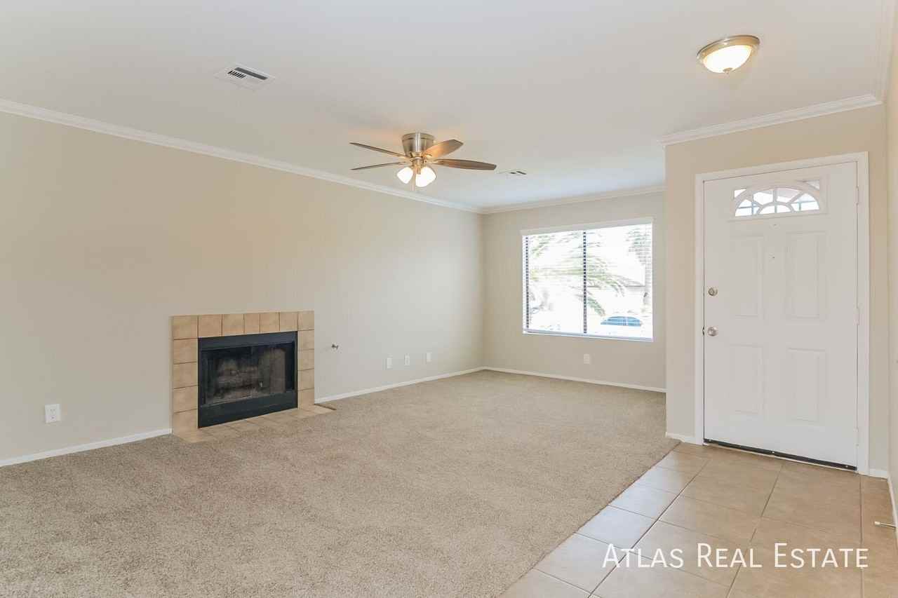 135 Sterling Dr - Photo 5 of 21