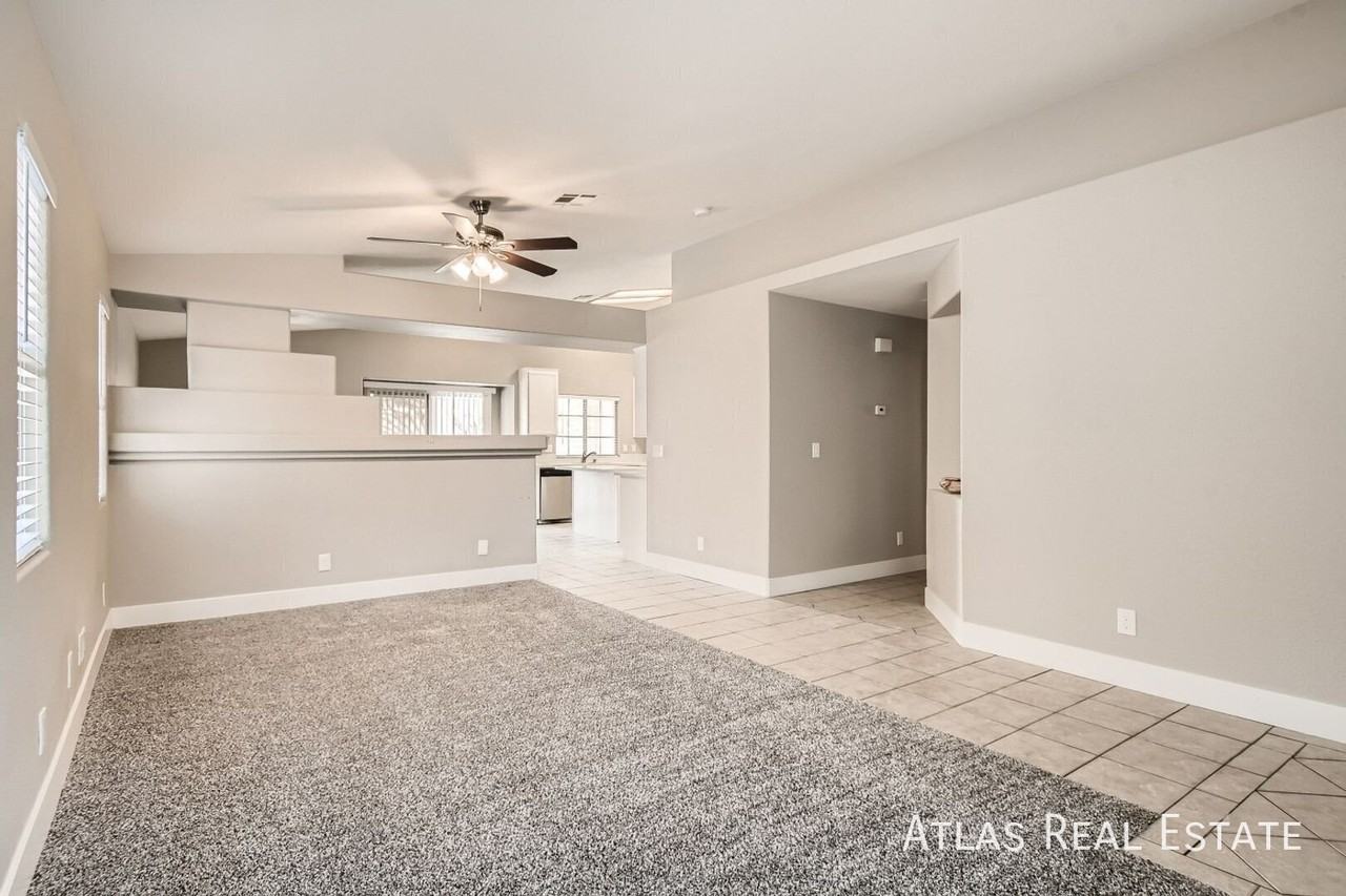 4608 Reliant St - Photo 3 of 18