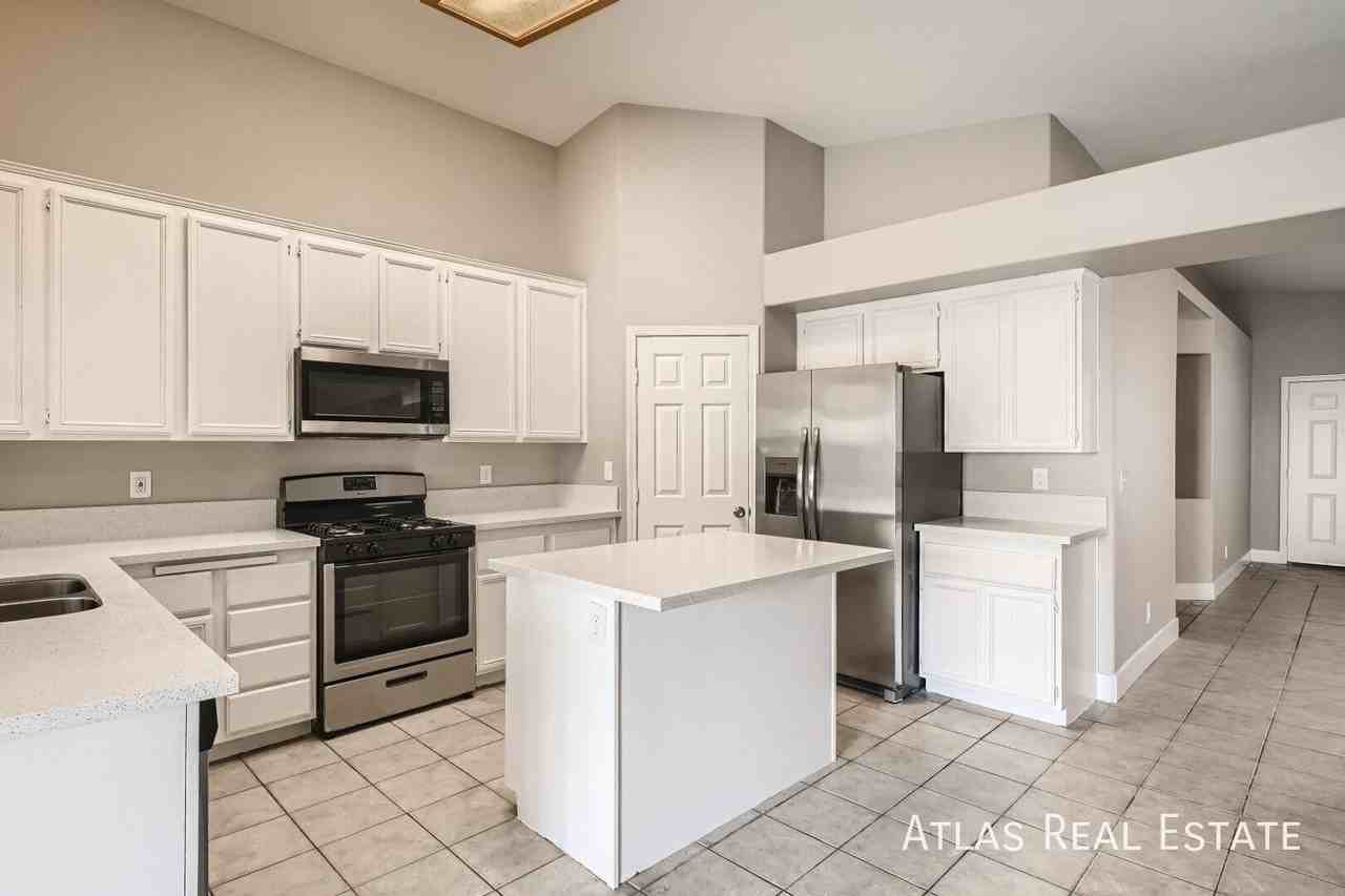 4608 Reliant St - Photo 6 of 18