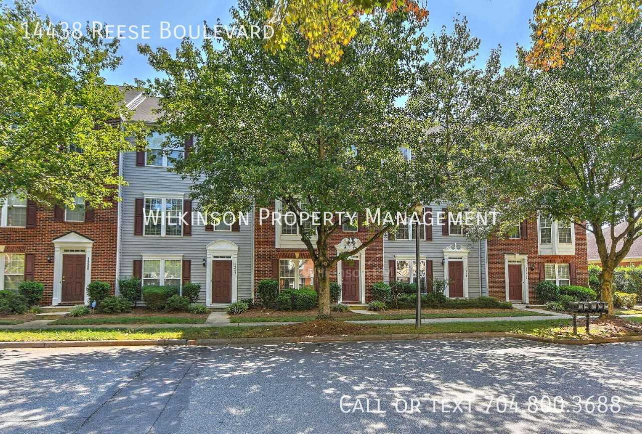 14438 Reese Blvd W - Photo 2 of 35