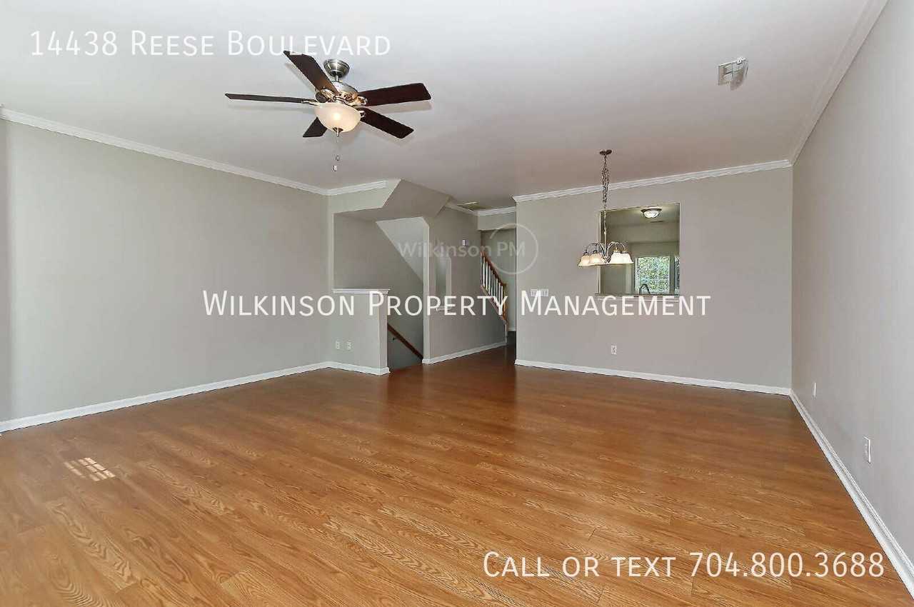 14438 Reese Blvd W - Photo 7 of 35