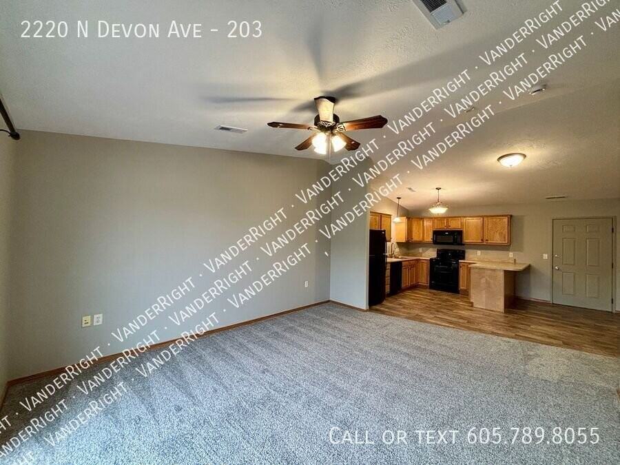 2220 N Devon Ave #203 - Photo 2 of 15