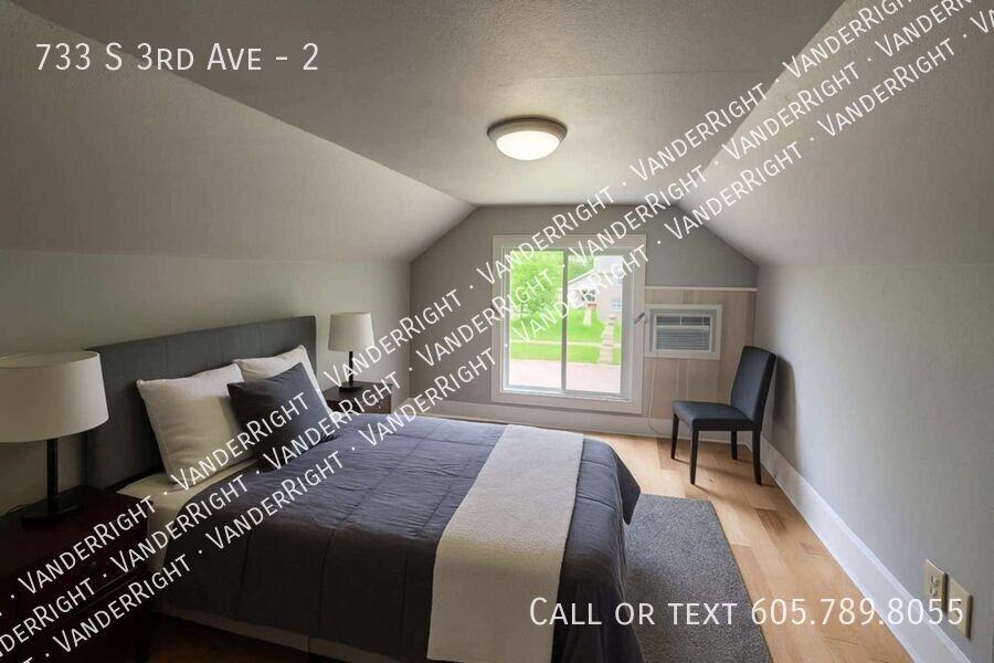 733 S 3rd Ave #2 - Photo 2 of 23
