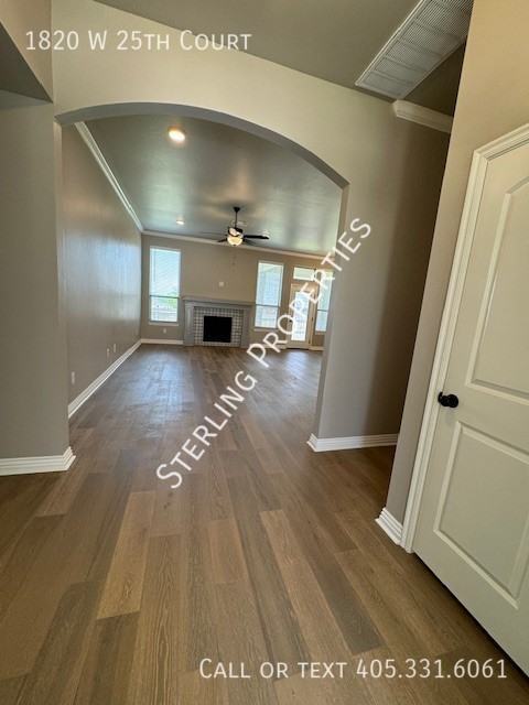 1820 W 25th Ct - Photo 4 of 30