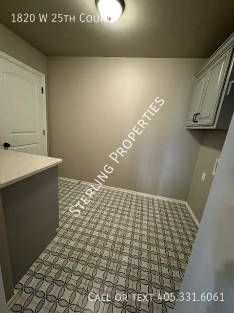1820 W 25th Ct - Photo 6 of 30