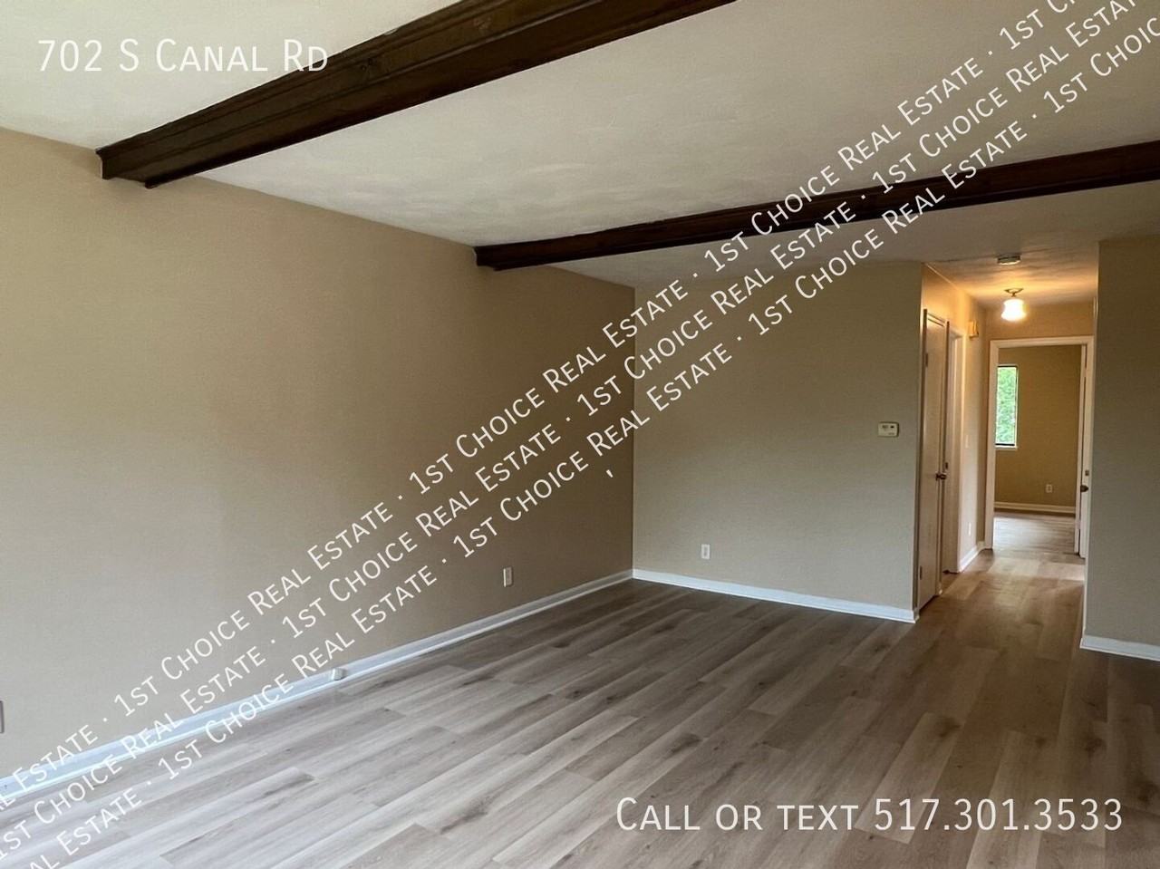 702 S Canal Rd - Photo 2 of 15