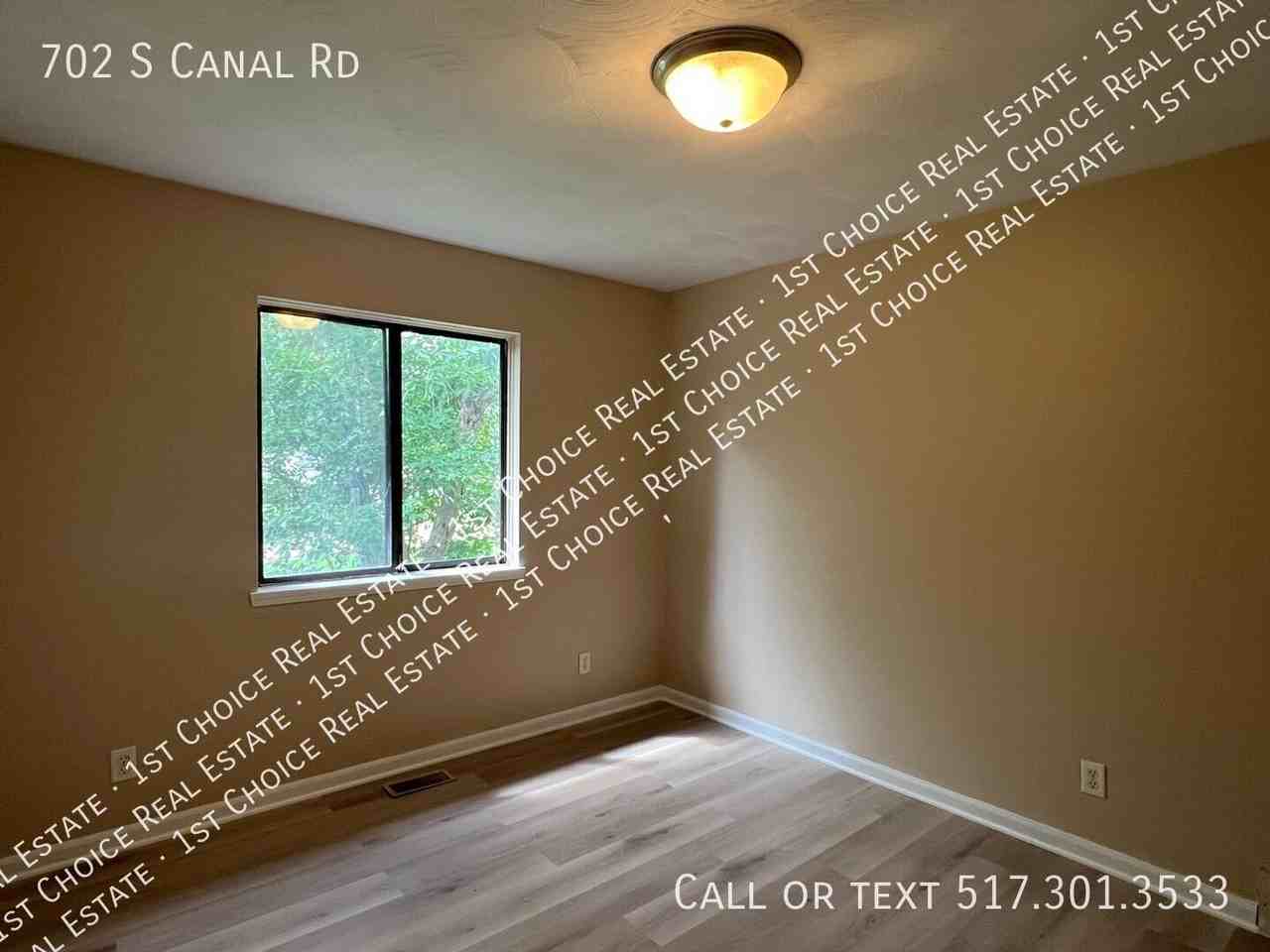 702 S Canal Rd - Photo 6 of 15