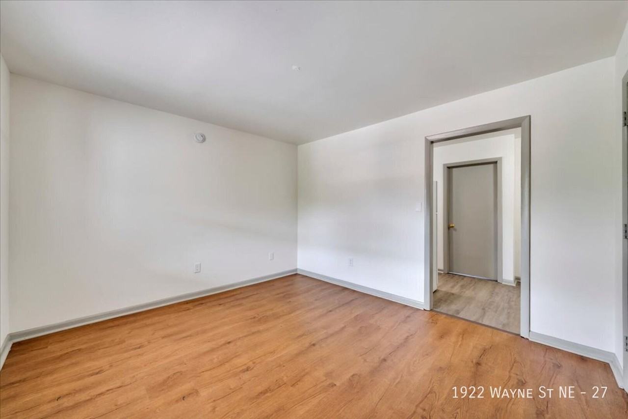 1922 Wayne St Ne #27 - Photo 4 of 13