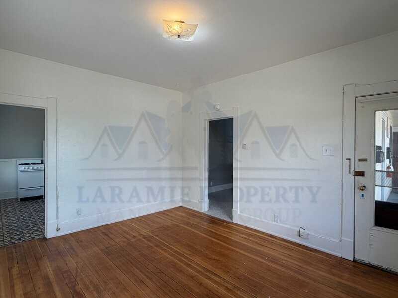 500 E Garfield St #4 - Photo 3 of 16