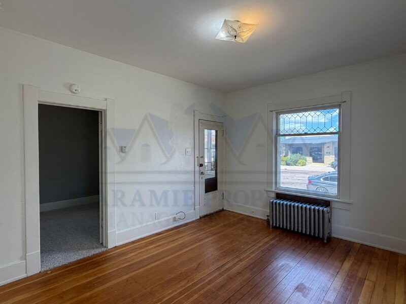 500 E Garfield St #4 - Photo 4 of 16