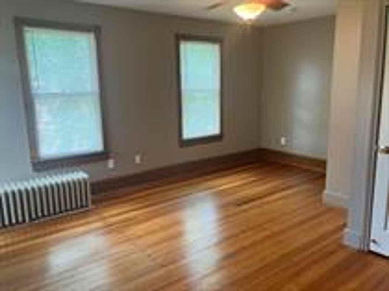 209 Roxbury St #2 - Photo 3 of 19
