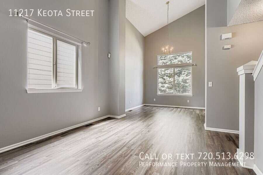 11217 Keota St - Photo 4 of 33