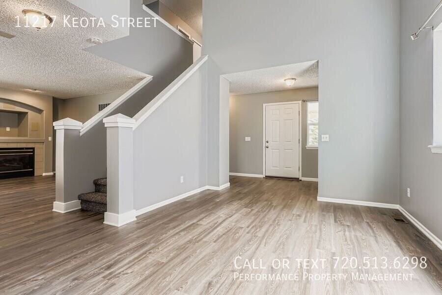 11217 Keota St - Photo 5 of 33