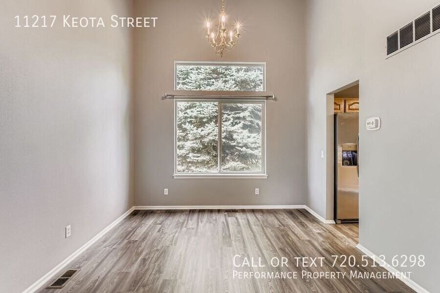 11217 Keota St - Photo 6 of 33