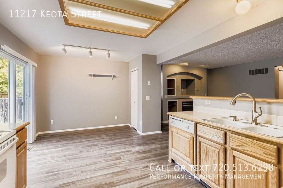 11217 Keota St - Photo 7 of 33