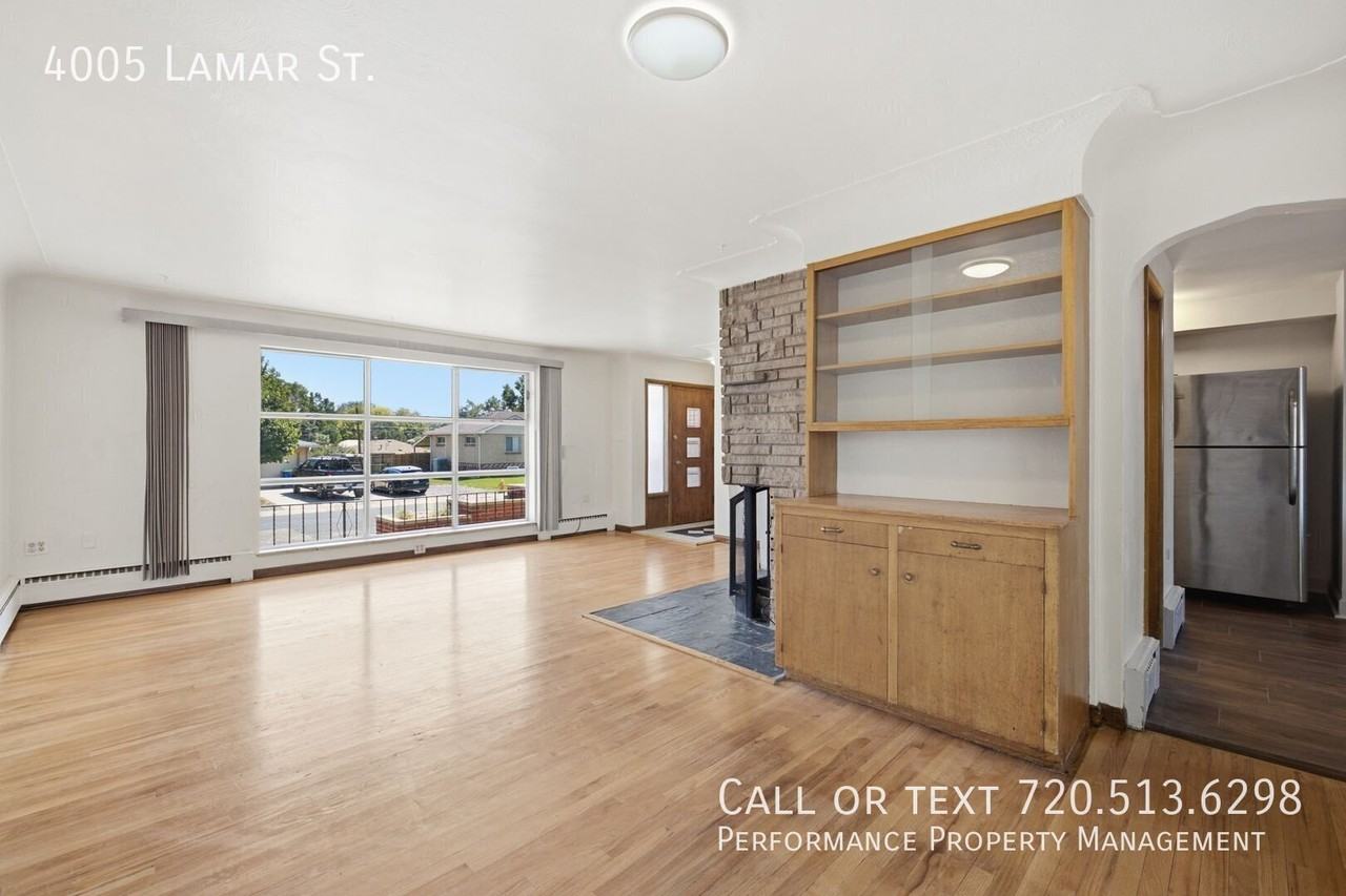 4005 Lamar St - Photo 5 of 31
