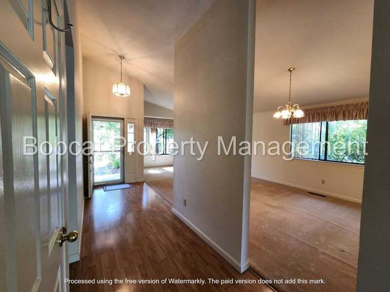1740 Cedarwood Dr - Photo 5 of 33