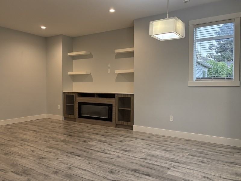 826 Cadder Ave #3 - Photo 5 of 34