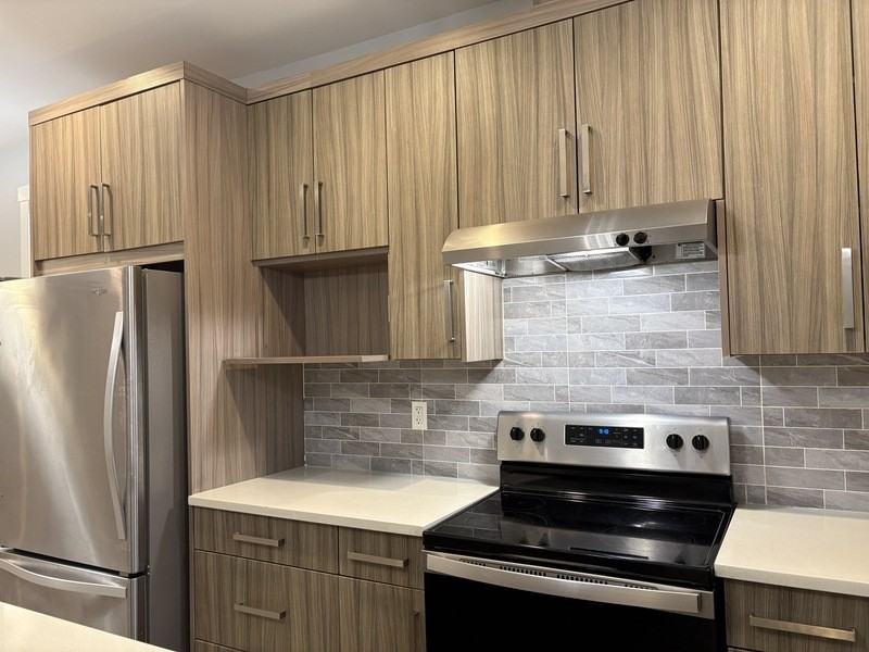 826 Cadder Ave #3 - Photo 6 of 34