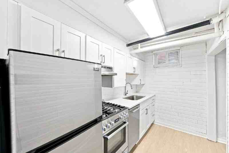 1120 S Logan St #14 - Photo 4 of 16