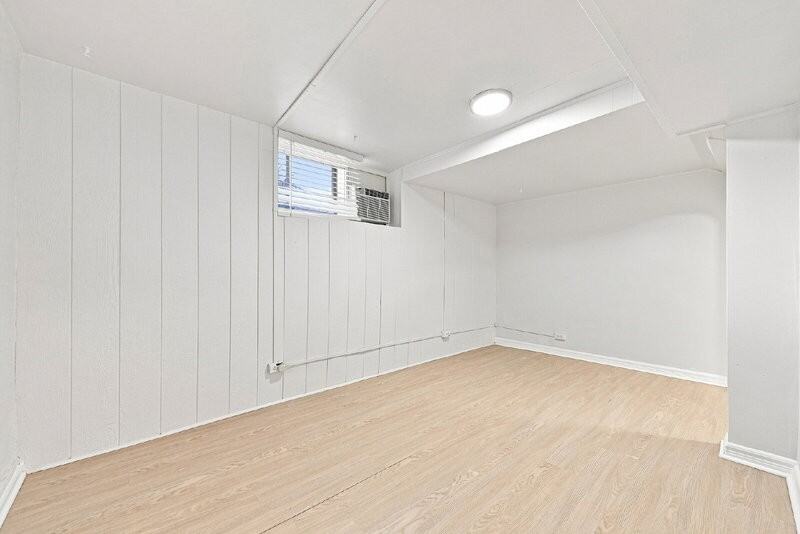 1120 S Logan St #14 - Photo 7 of 16