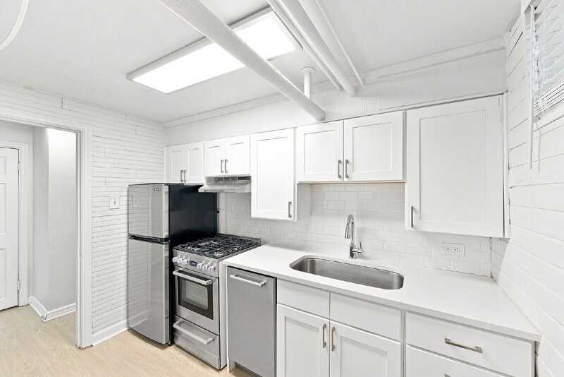 1120 S Logan St #15 - Photo 3 of 17