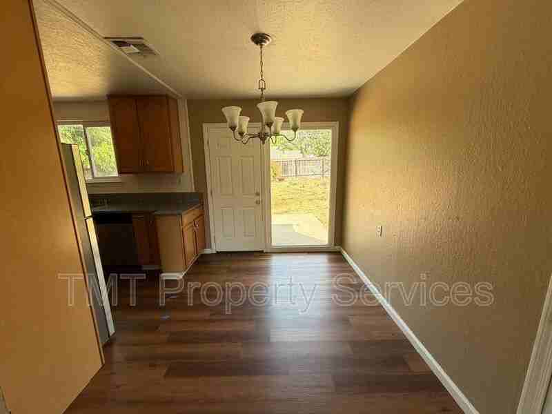 2124 Ethan Way - Photo 3 of 11