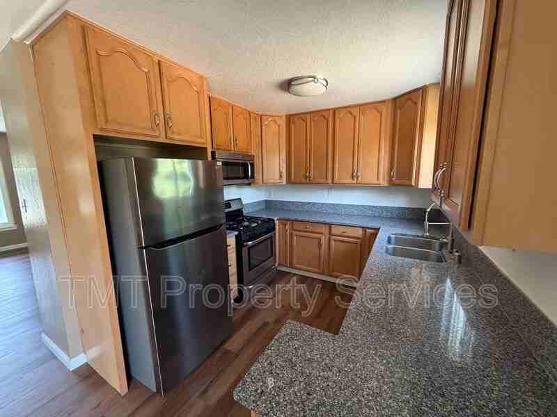 2124 Ethan Way - Photo 4 of 11