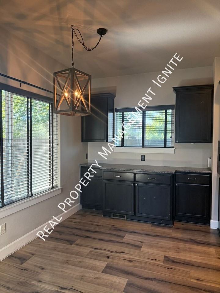 21365 Ne Evelyn Pl - Photo 4 of 22