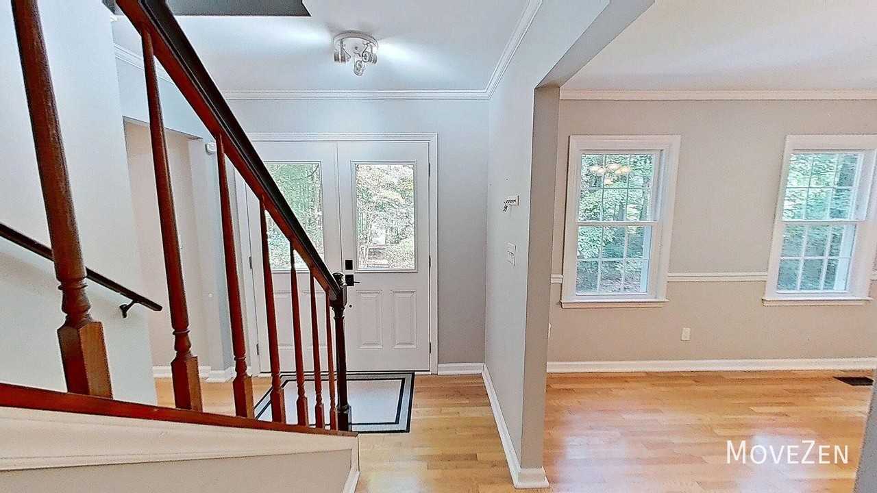 1407 Hall Blvd - Photo 7 of 50