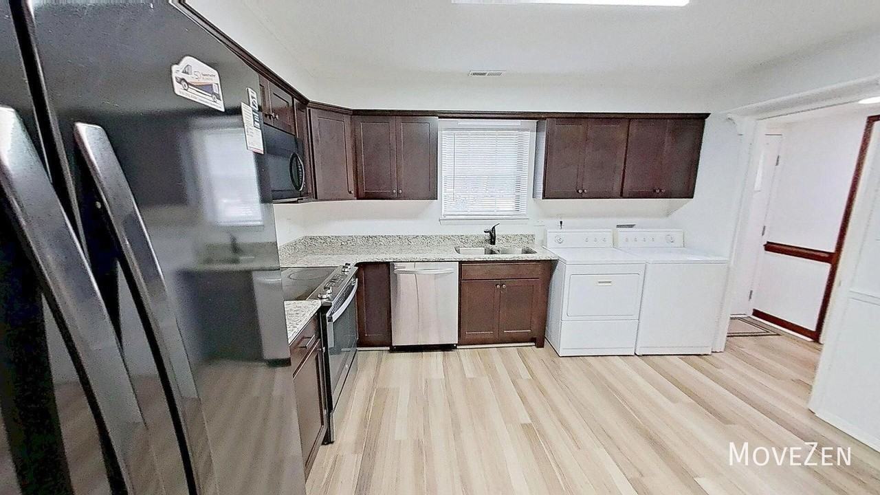 5813 Nottoway Ct #D - Photo 7 of 45