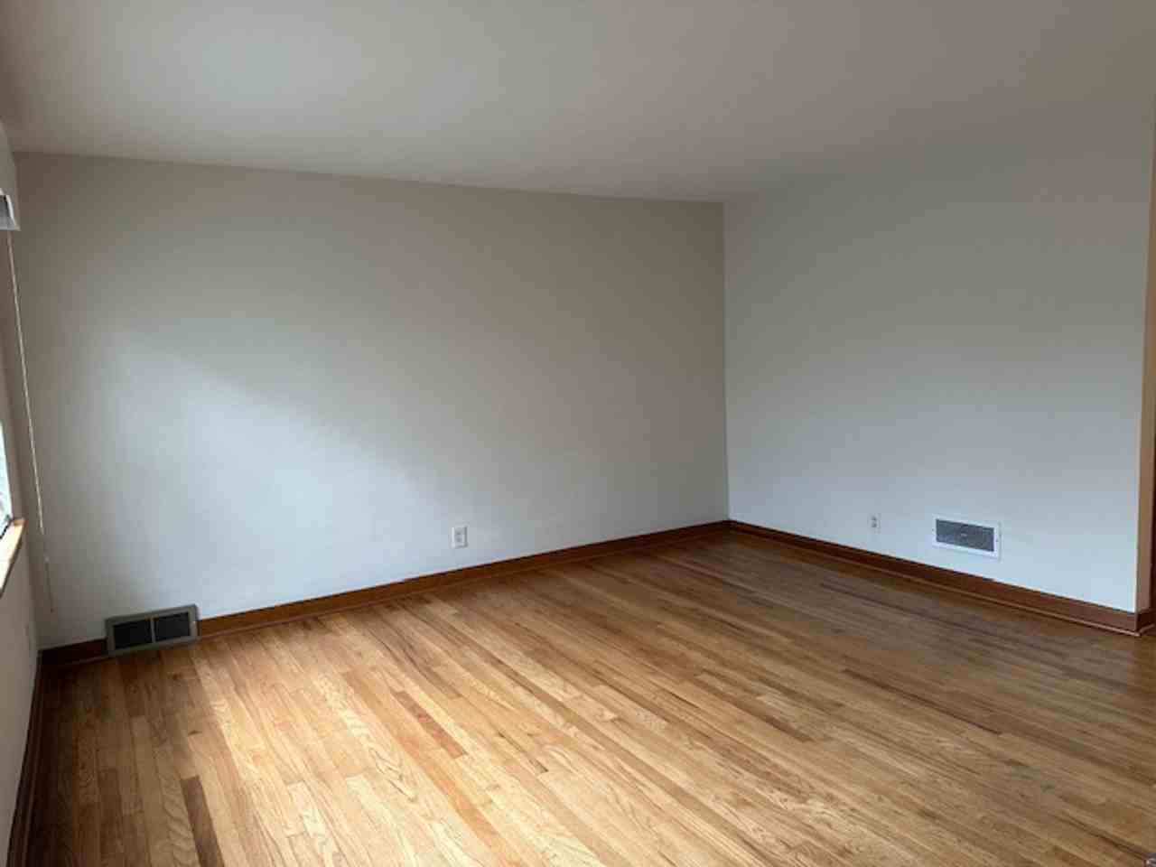 4703 Lancaster St - Photo 6 of 17