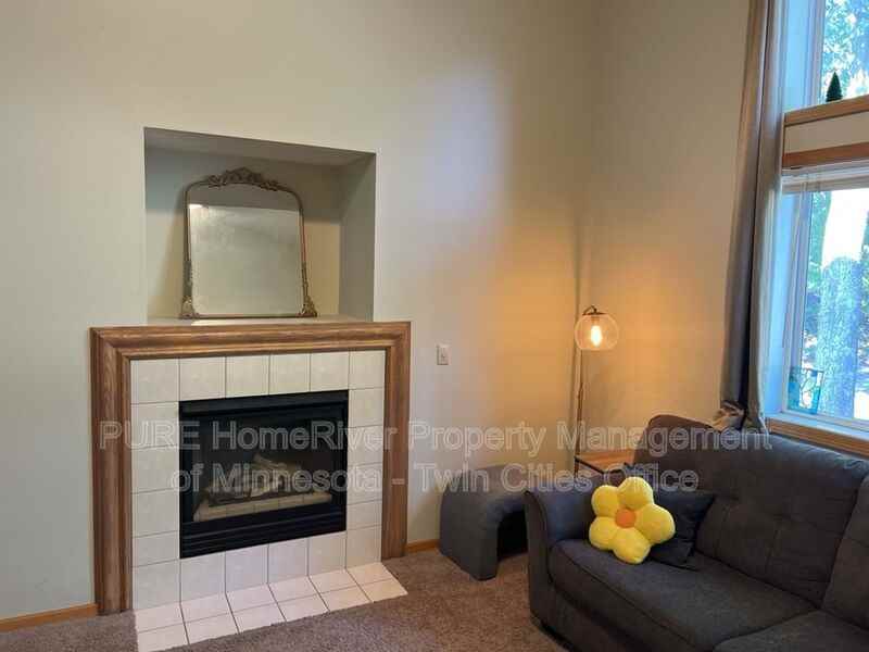 10922 Tamarack St Nw - Photo 6 of 25