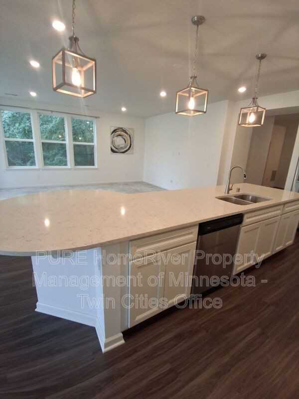 4739 Schilling Ct - Photo 2 of 14