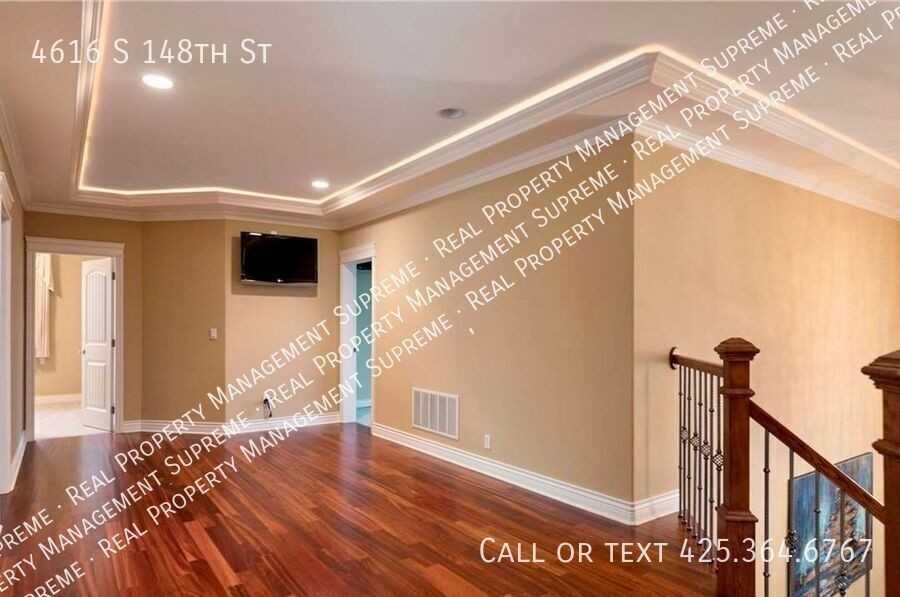 4616 S 148th St - Photo 4 of 15