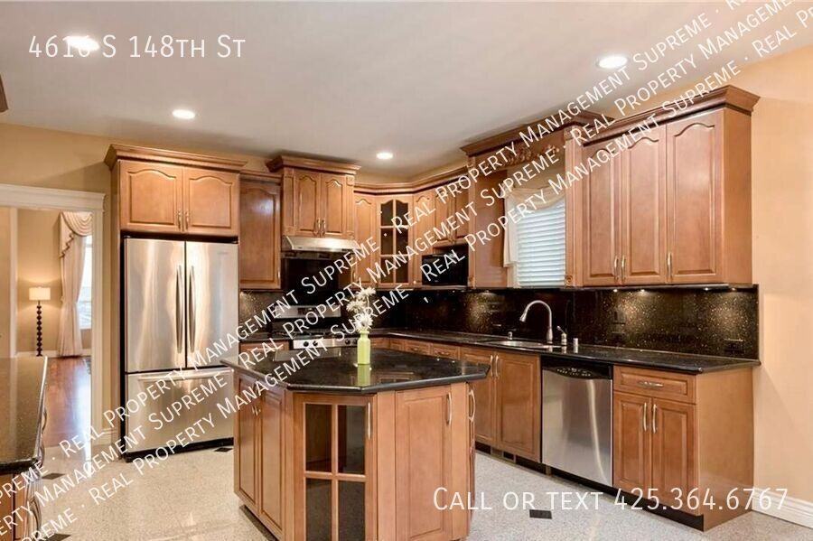 4616 S 148th St - Photo 5 of 15