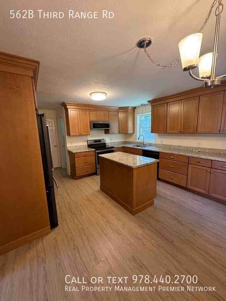562B 3rd Range Rd - Photo 2 of 34
