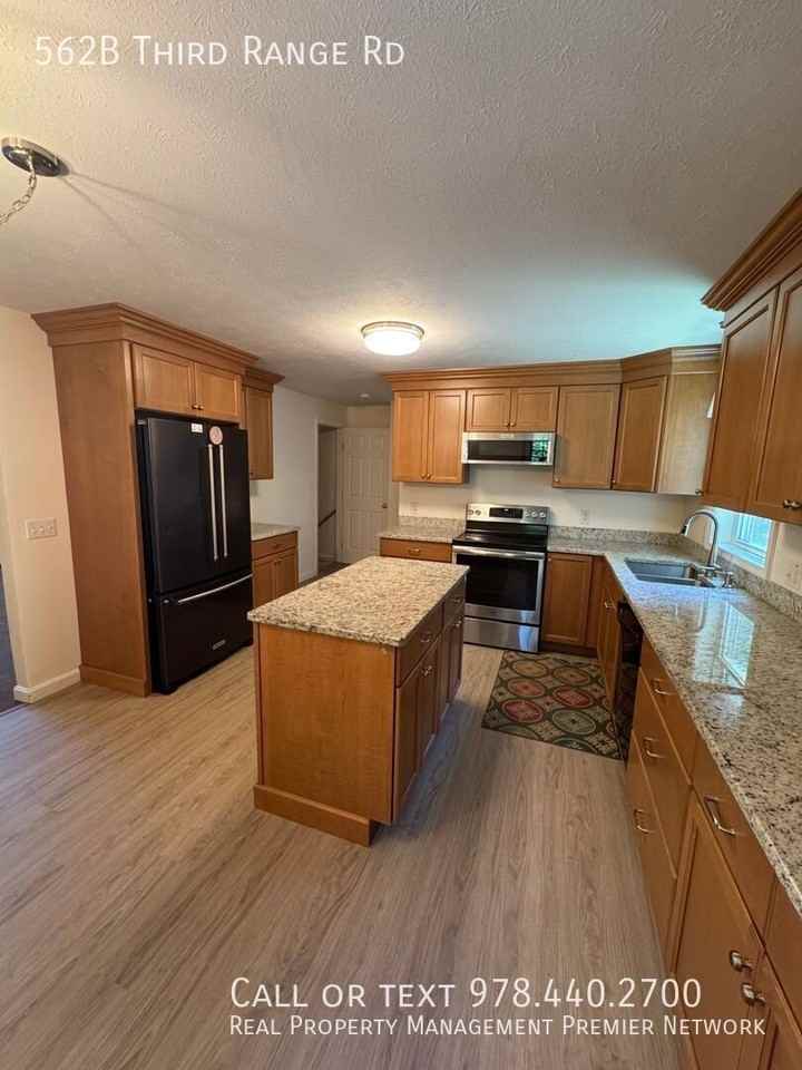 562B 3rd Range Rd - Photo 3 of 34