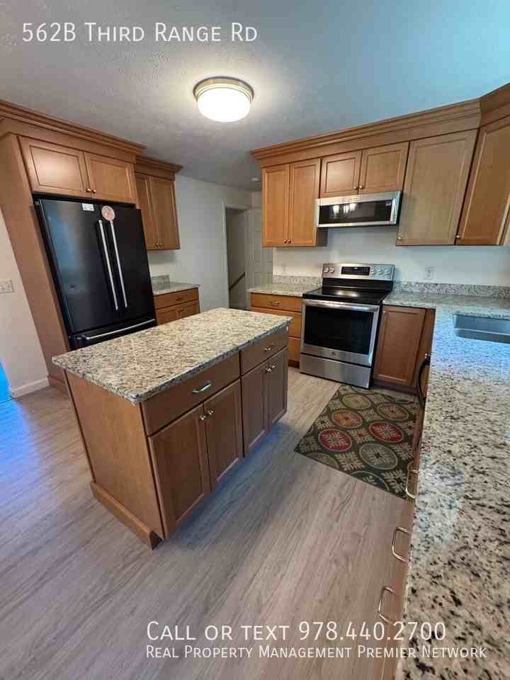 562B 3rd Range Rd - Photo 4 of 34