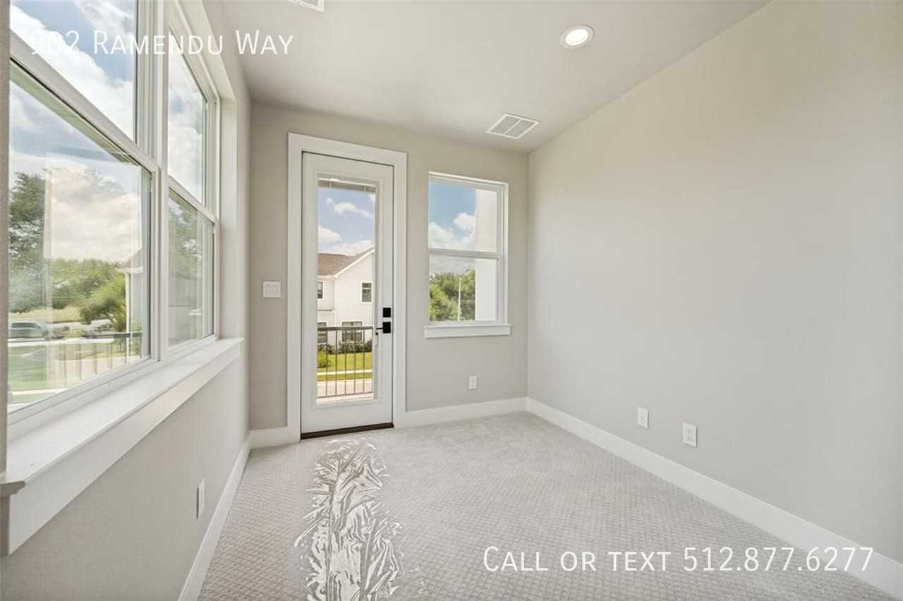902 Ramendu Way - Photo 5 of 26