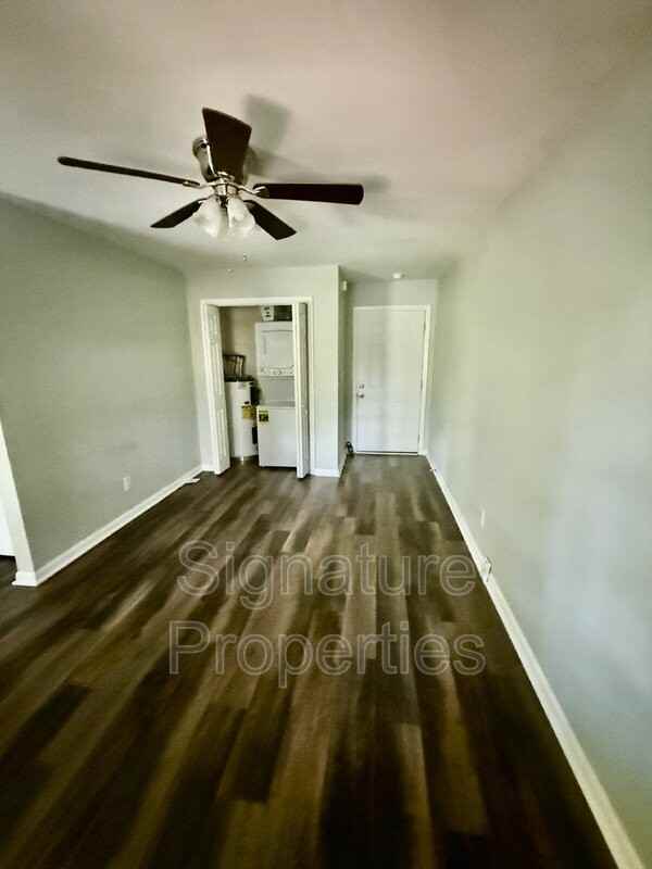 631 Quincy St #J - Photo 6 of 17