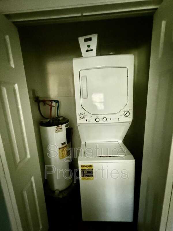 631 Quincy St #J - Photo 7 of 17