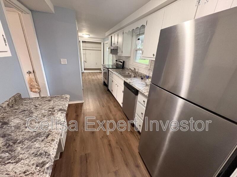 4705 Hartford Dr - Photo 3 of 12