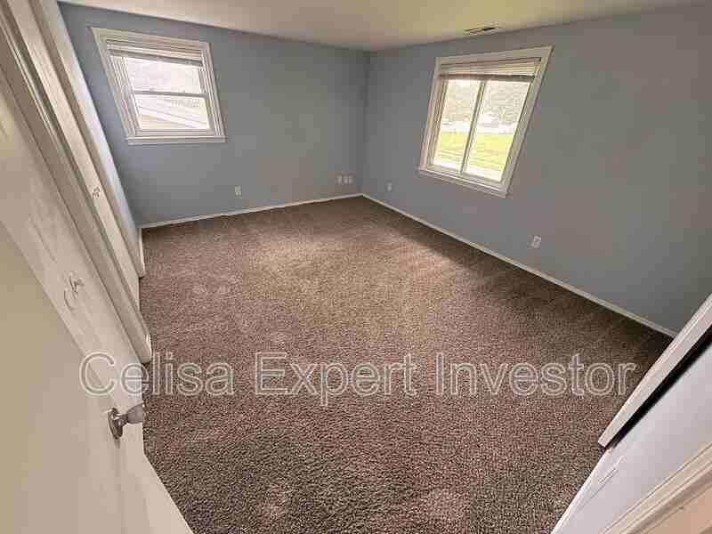4705 Hartford Dr - Photo 6 of 12