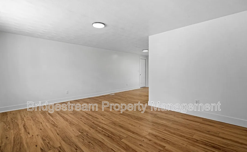 6815 Alter Rd - Photo 4 of 13