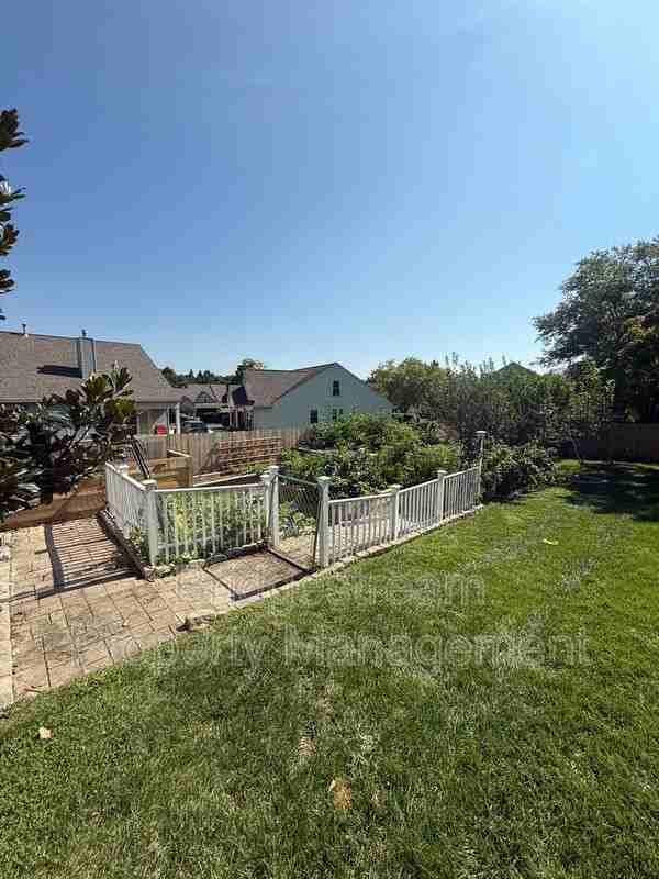 7425 Pelbrook Farm Dr - Photo 6 of 33